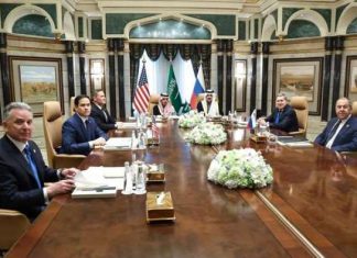 FT: Μυστικές συνομιλίες ΗΠΑ με Ρωσία και Ουκρανία στο Αμπού Ντάμπι