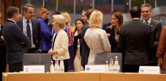 Σύνοδος Κορυφής-Φον ντερ Λάιεν-Κόστα: Δεν θα φύγουμε από εδώ χωρίς απόφαση για χρηματοδότηση της Ουκρανίας