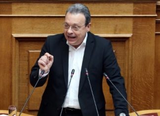 Φάμελλος: Φτωχοί οι πολίτες, πλούσια τα καρτέλ και οι γαλάζιες ακρίδες