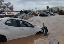 Προσπάθειες αποκατάστασης των ζημιών σε Πάρο, Μύκονο και Ρόδο