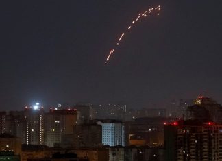 Οι ρωσικές δυνάμεις λένε ότι κατέρριψαν 33 ουκρανικά drones τη νύχτα