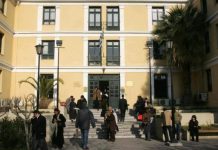 Στη φυλακή η μαθήτρια που μαχαίρωσε συμμαθήτρια της στο 15ο γυμνάσιο Κυψέλης