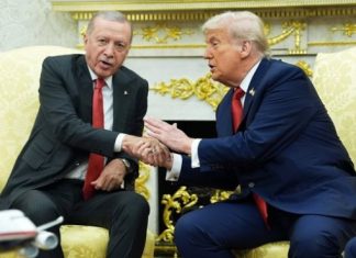 Τραμπ: Ο Ερντογάν θα μπορούσε να βοηθήσει να τερματιστεί ο πόλεμος Ρωσίας-Ουκρανίας