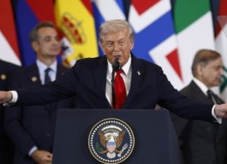 Τραμπ: Τώρα ξεκινά η ανοικοδόμηση της Γάζας