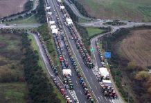 Κρίσιμη συνεδρίαση των αγροτών για τη συνάντηση με Μητσοτάκη – Στάση αναμονής στα μπλόκα