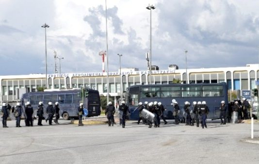 Κλιμακώνουν τις κινητοποιήσεις οι αγρότες σε όλη τη χώρα (upd4)