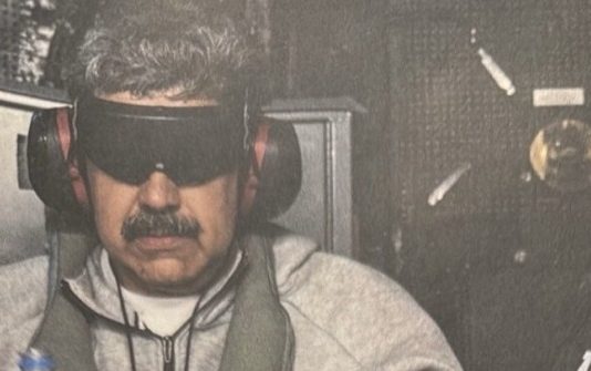 Πως έγινε η επιχείρηση των ΗΠΑ για τη σύλληψη του Μαδούρο και της συζύγου του